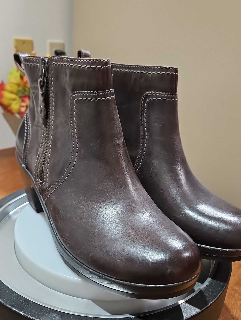 Women's Brown Leather Ankle Booties with Side Zip - Picture 5 of 14